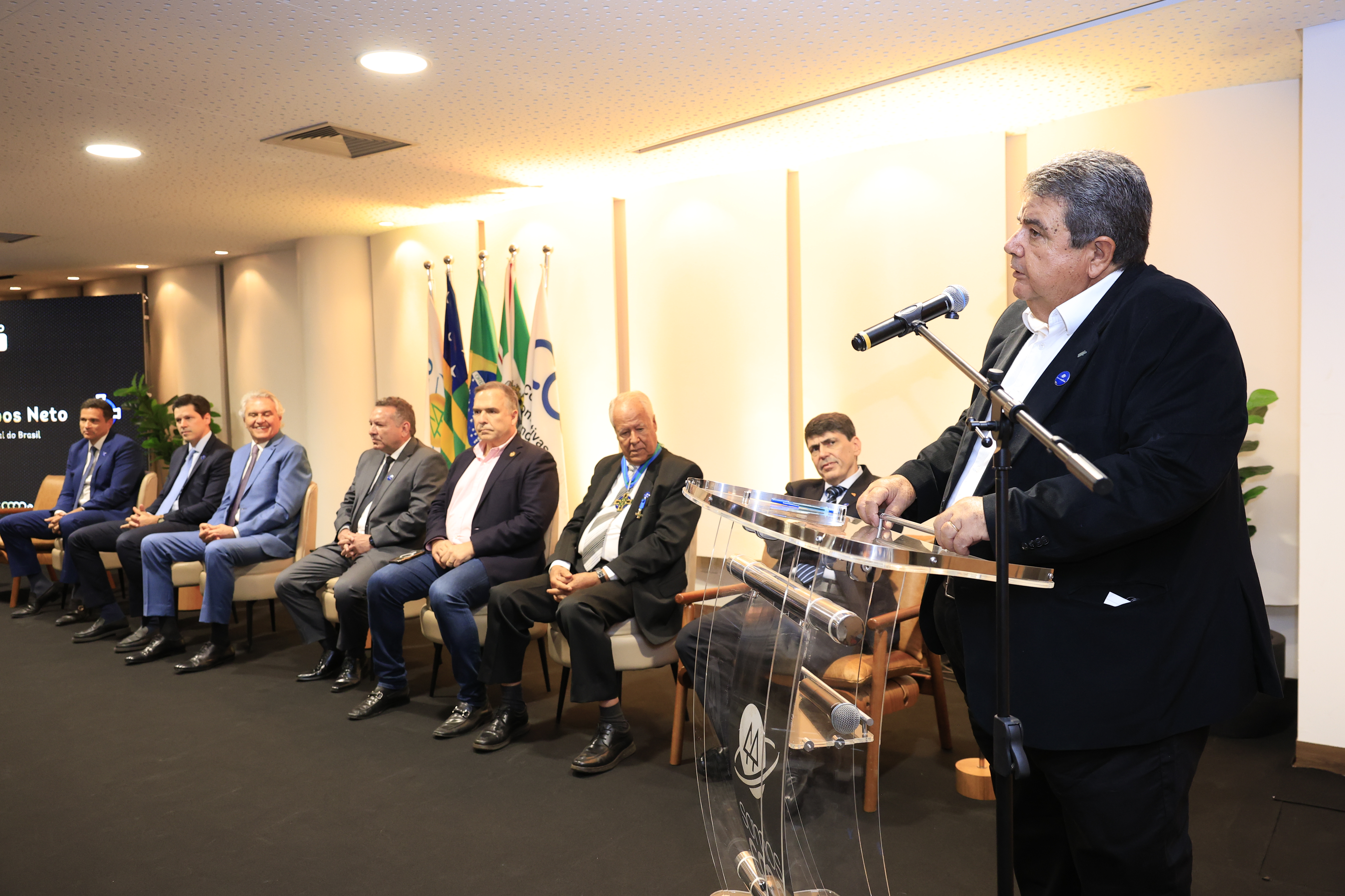 Presidente Márcio entrega Comenda do Mérito Cooperativo em Goiás
