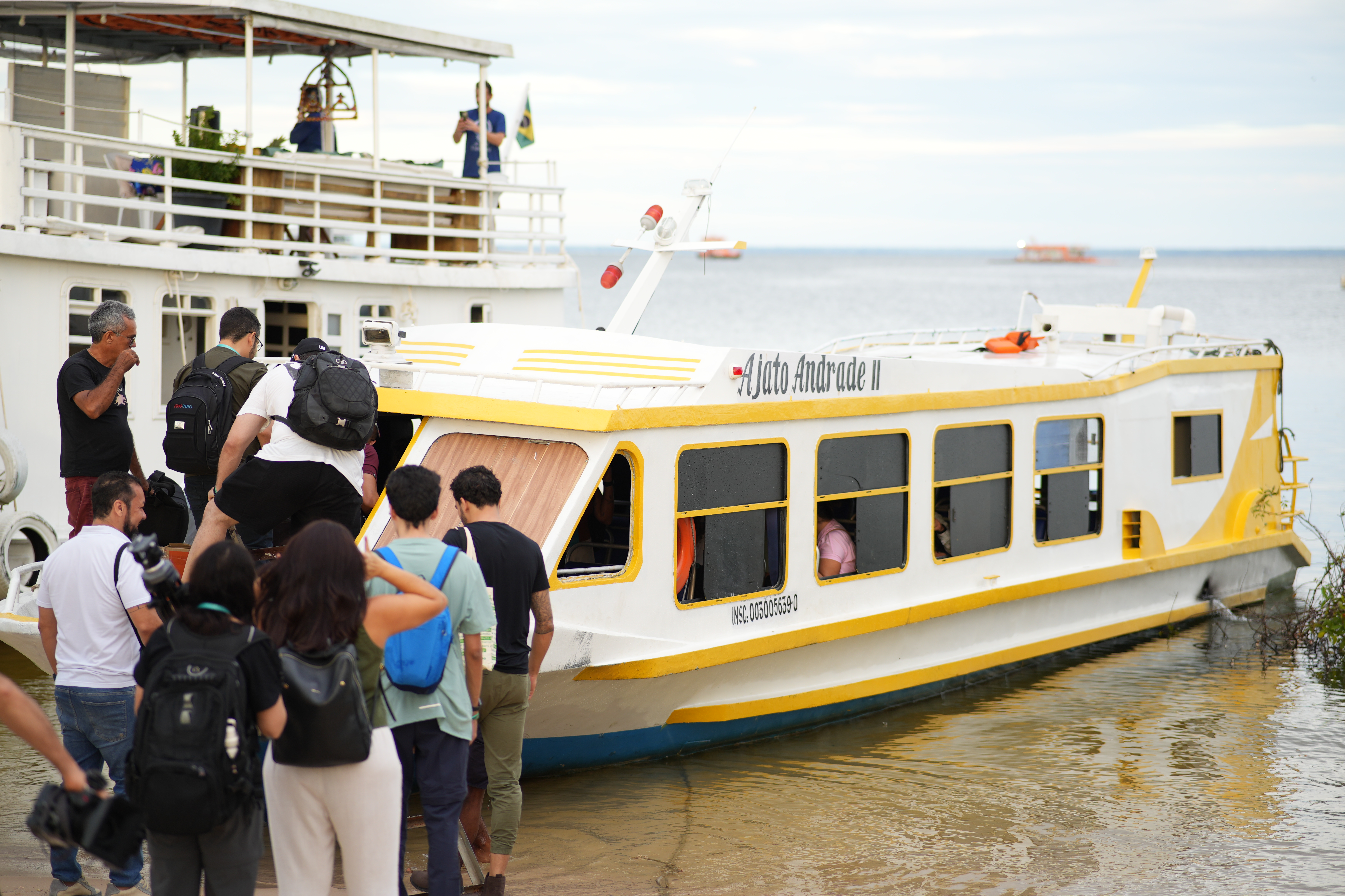 Impresa a caminho da visita na Turiarte