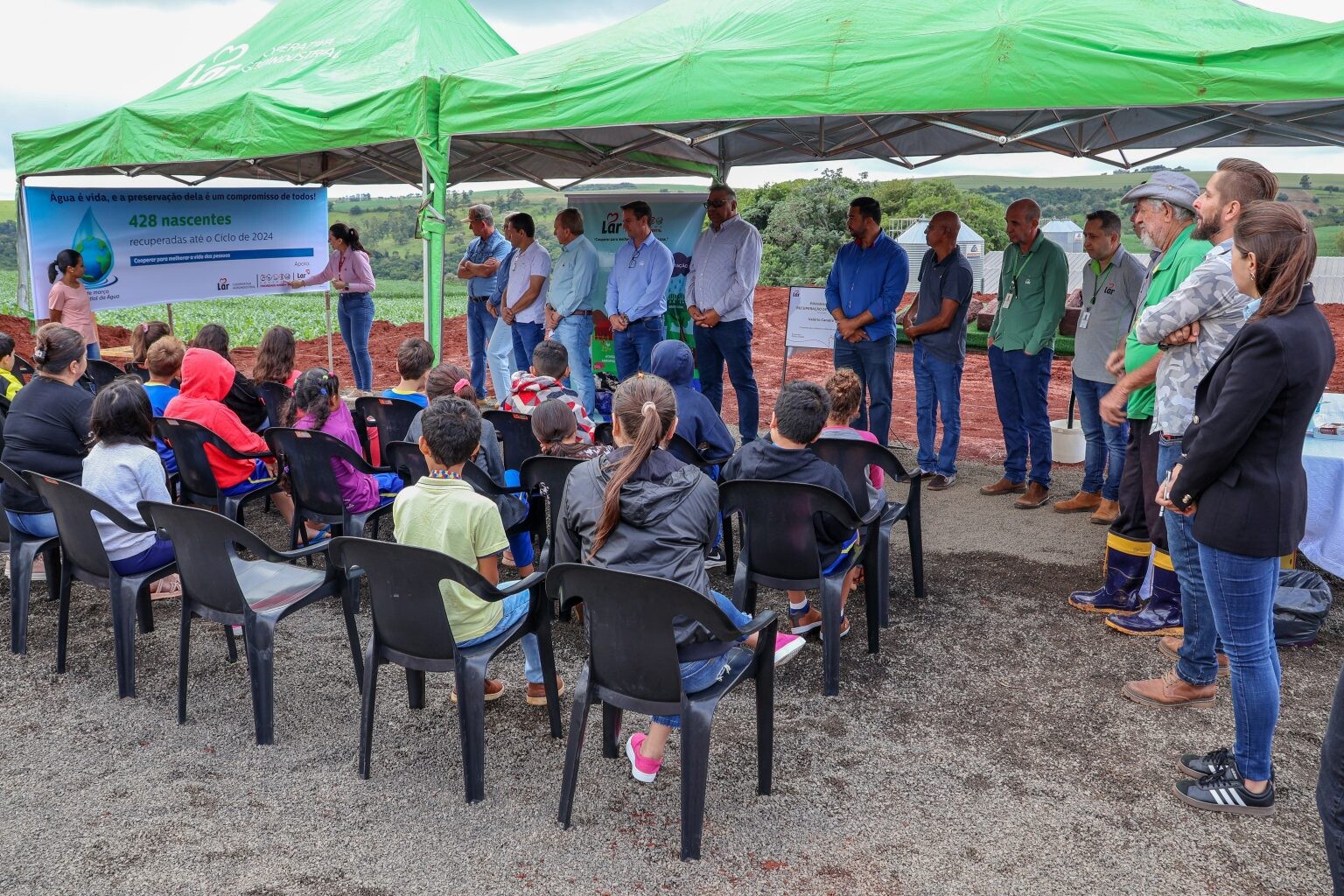 Lar promove segurança hídrica com programa de recuperação de nascentes