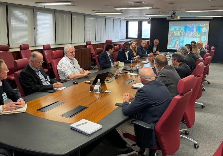 Representantes do Sistema OCB e da coordenação do Ceco se reúnem com diretoria do Banco Central