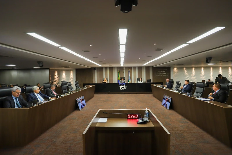  Sessão plenária do TCU decide pela participação de cooperativa de transporte em licitação. Foto: TCU