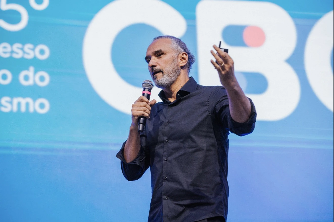  Fred Gelli apontou o cooperativismo como solução para o futuro