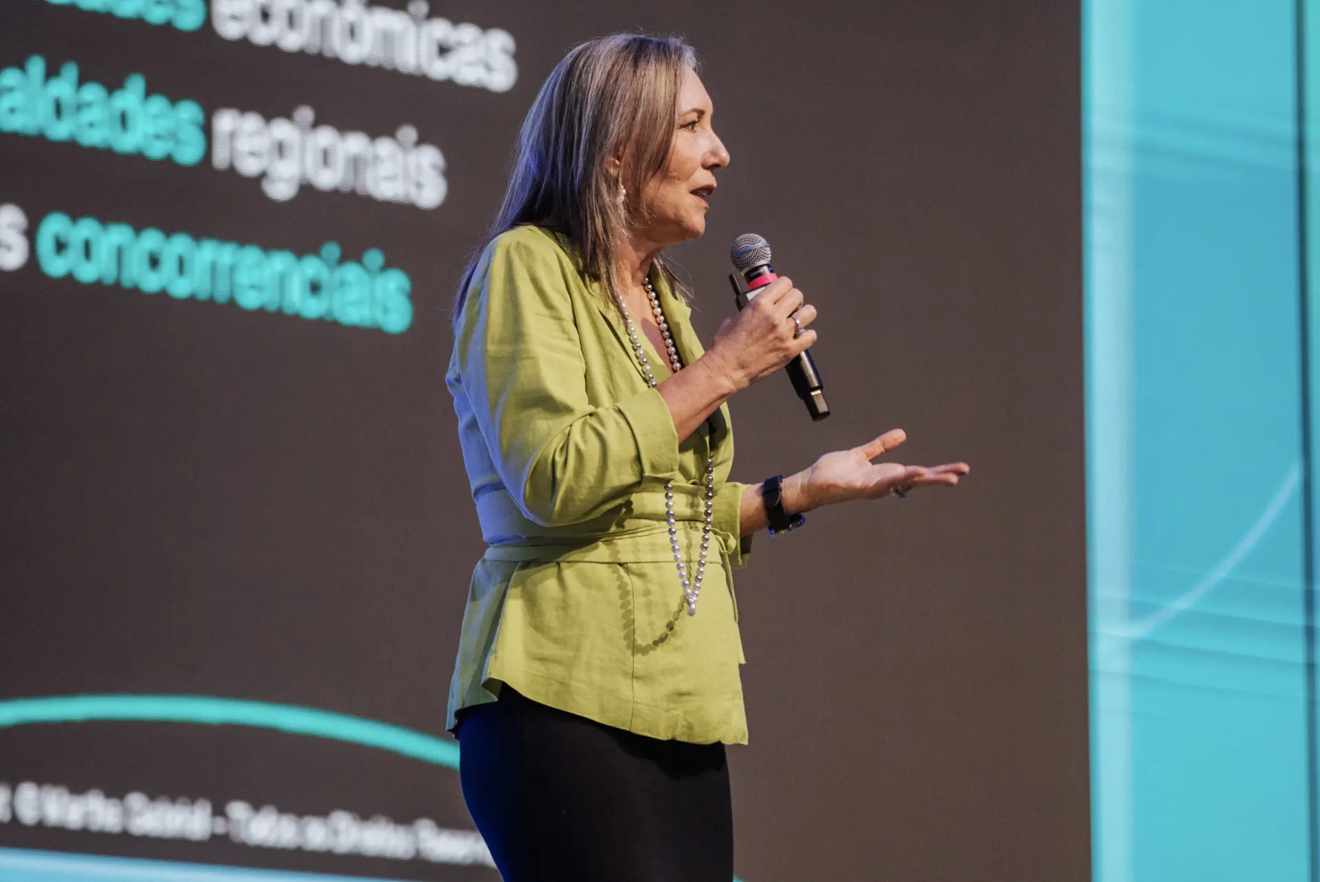 Martha Gabriel fala sobre era digital, tecnologia e comportamentos de consumo