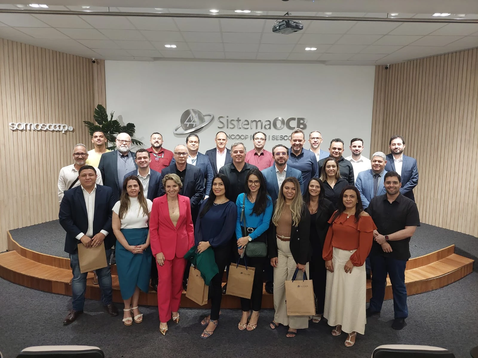 Membros da Febracan foram recebidos na Unidade Nacional do Sistema OCB, em Brasília