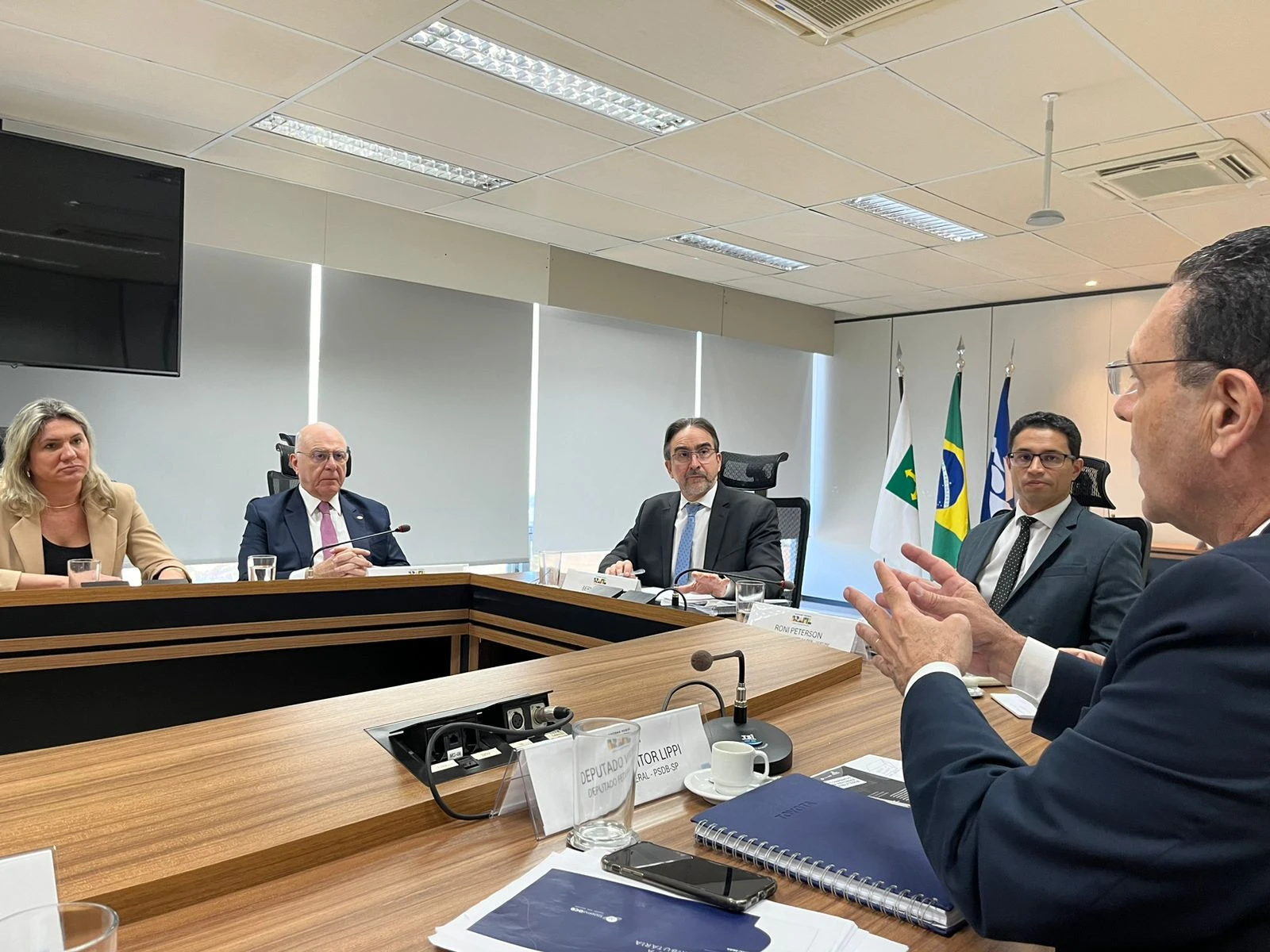 Ato cooperativo é tema de reunião com o secretário Bernad Appy