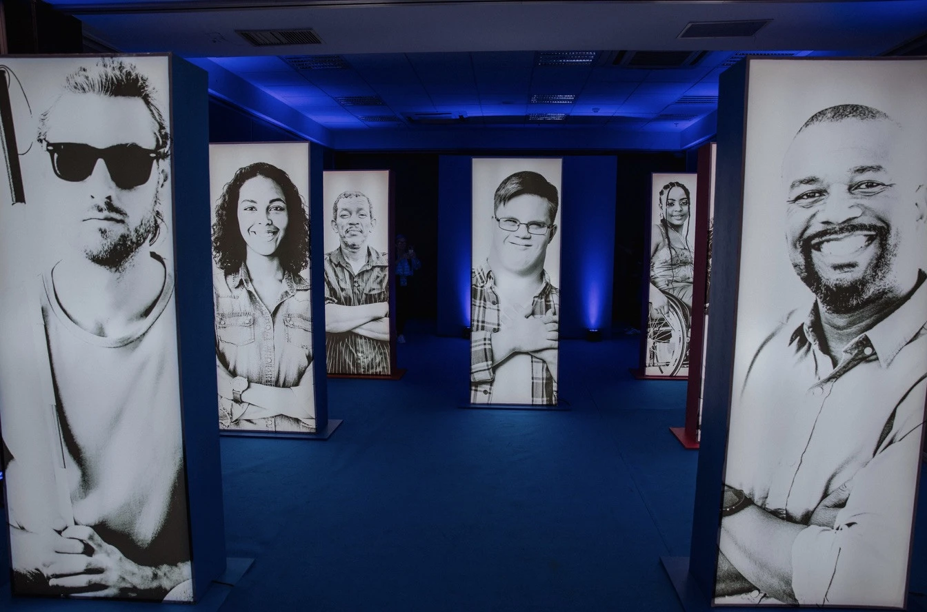 Fotos no ambiente sensorial retratavam a diversidade