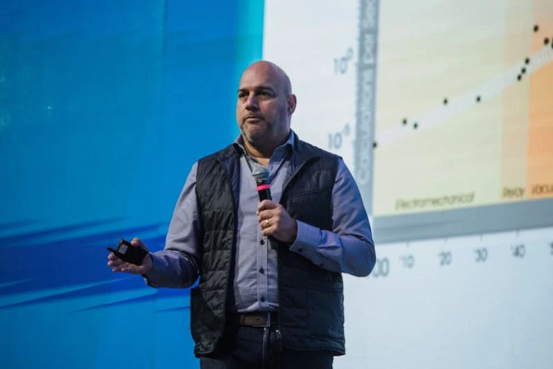 Salim Ismail falou sobre liderança exponencial em sua palestra 