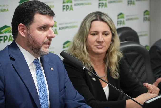 Tania Zanella e o presidente da FPA, deputado Pedro Lupion