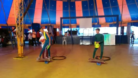 SP |  Alunos do Circo Escola Promove se apresentam