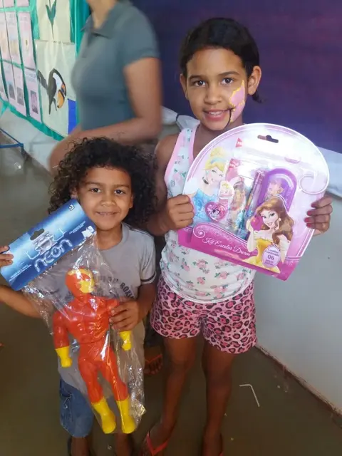 RS | Dia C faz a alegria das crianças com entrega de brinquedos