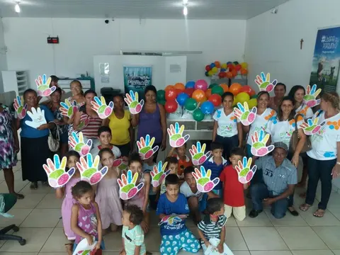 Entrega de kits higiênicos marca o Dia C em Pium 