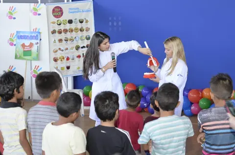 RO | Crianças recebem orientações sobre higiene bucal de forma bem humorada