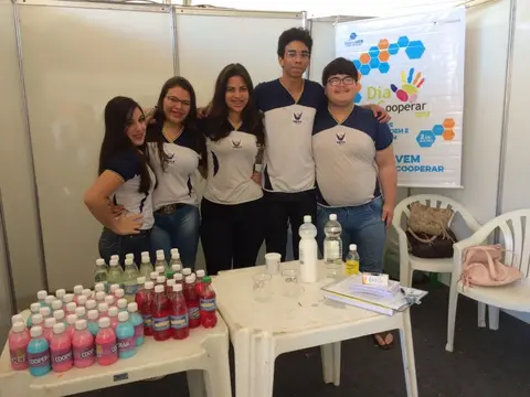 RN | Detergente produzido com materiais recicláveis pelos alunos da ÚNICA MASTER é distribuído no Dia C