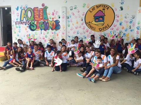 Aprendizes levam espírito do cooperativismo a crianças carentes