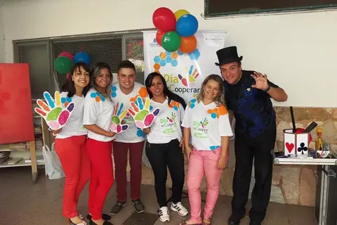 Em ação do Dia C, cooperativa Querubim Saúde promove tarde agradável em lar de idosos do DF