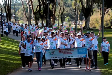 Em Curitiba, Dia de Cooperar reúne 2.500 pessoas no Parque São Lourenço