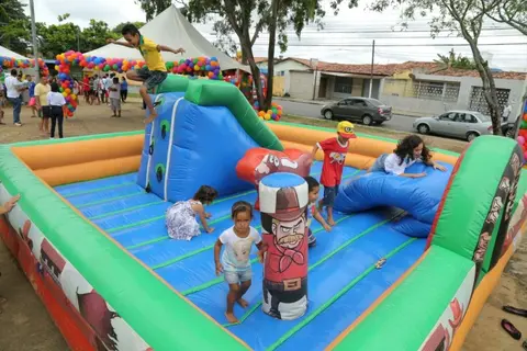 AL| Parque infantil anima crianças durante o Dia C em Maceió