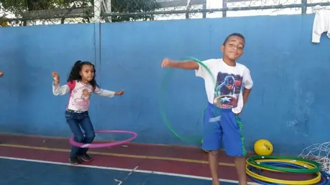 SP | Brincadeira durante todo o Dia C na ZN