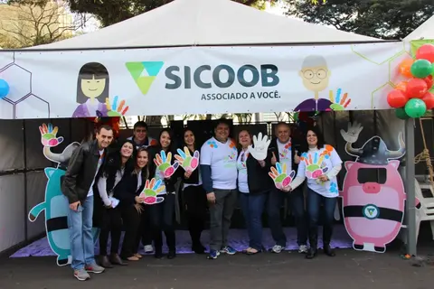Instituto Sicoob marca presença no dia de Cooperar em Maringá (PR)