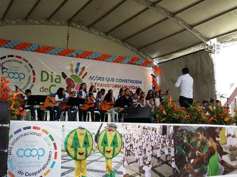 CE | Núcleo infantil da Fundação Raimundo Fagner se apresenta no Dia C