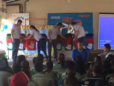 Escolas municipais de Luís Eduardo são contempladas com lixeiras seletivas