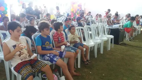 MS | Filme com pipoca e refrigerante faz a alegria da criançada 