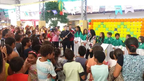 Voluntários mostram a força da interação social com crianças no Dia C