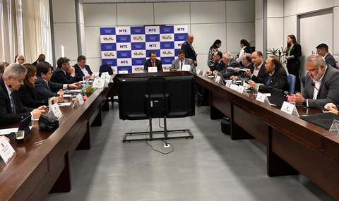 CNCoop discute políticas públicas de trabalho em reunião do CNT