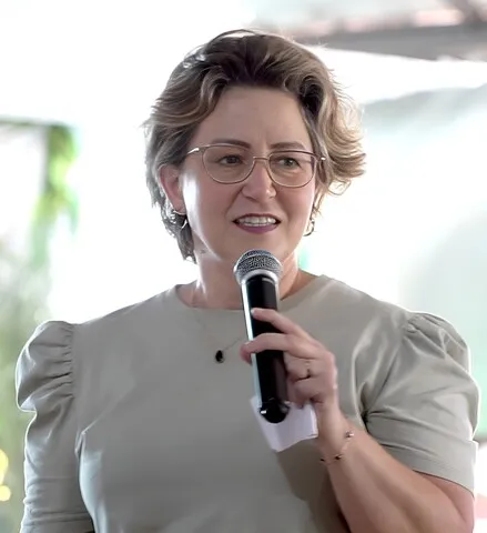 sandra schmidt .jpg 1 1b88b